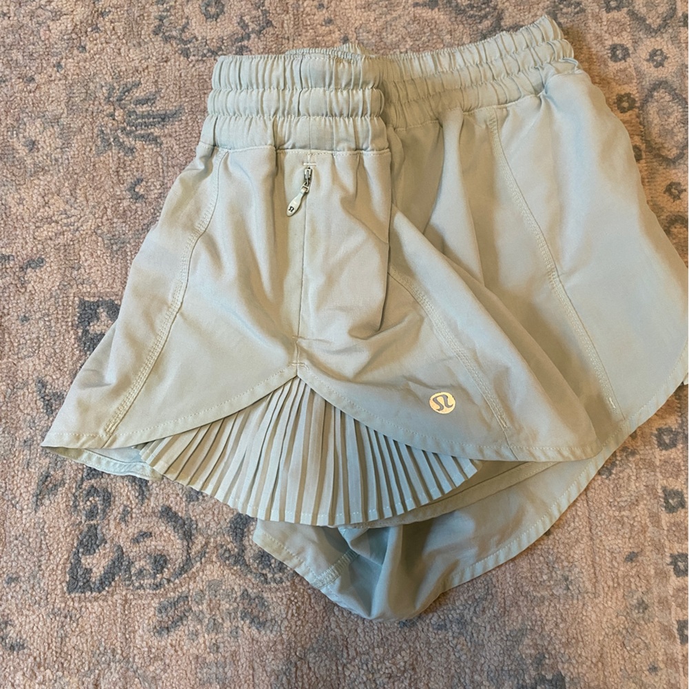 Lululemon Shorts - Picture 3 of 4